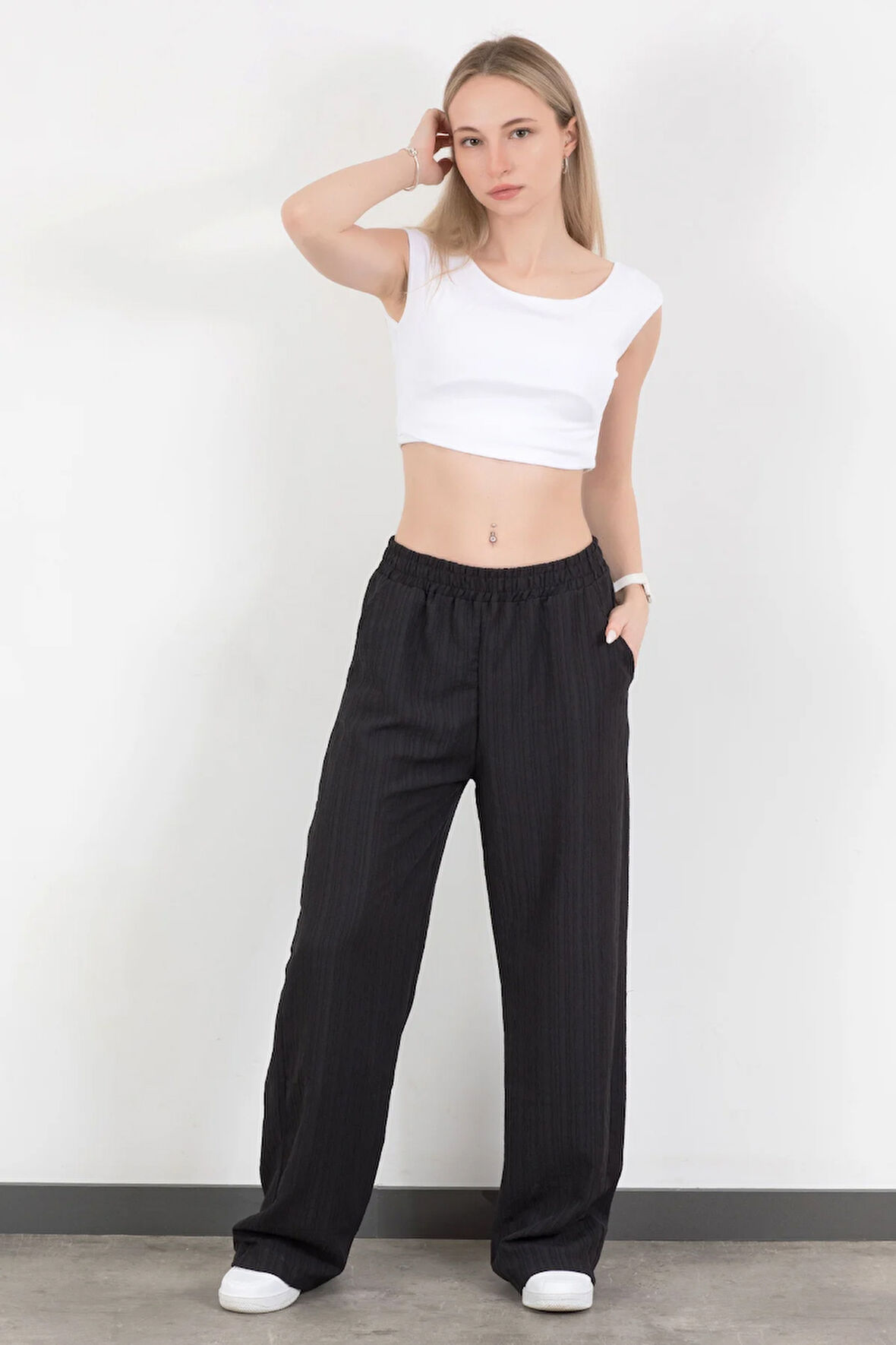 Kadın Beli Lastikli Bol Paça Cep Detaylı Pantolon Siyah - 25576