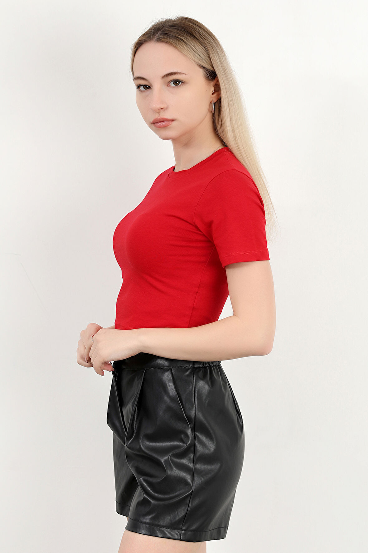 Kadın Bisiklet Yaka Kolu Bedende Basic T-Shirt Kırmızı - 925063