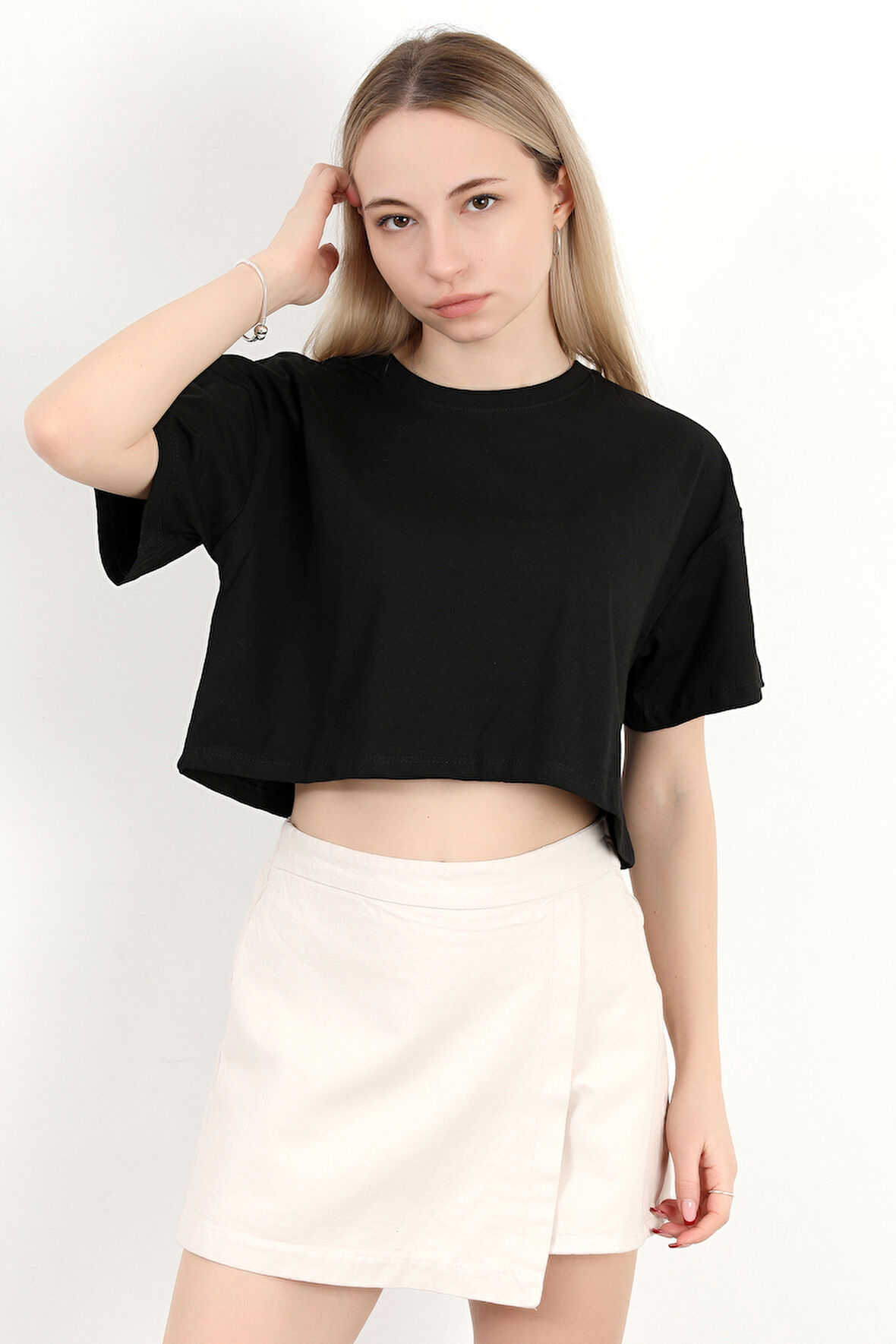 Kadın Bisiklet Yaka Salaş Basic T-Shirt Siyah - 925007