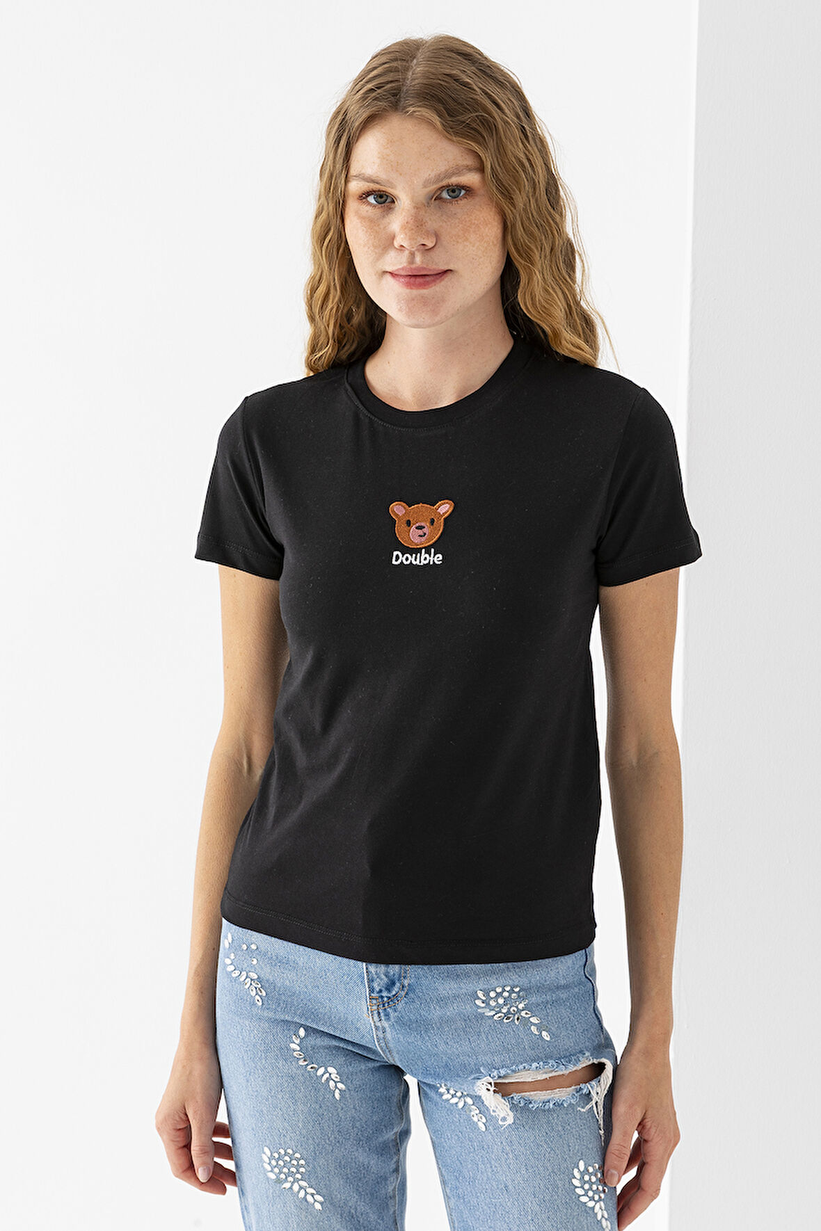 Kadın Bisiklet Yaka Ayıcık Nakışlı %100 Pamuklu T-Shirt Siyah - 25786