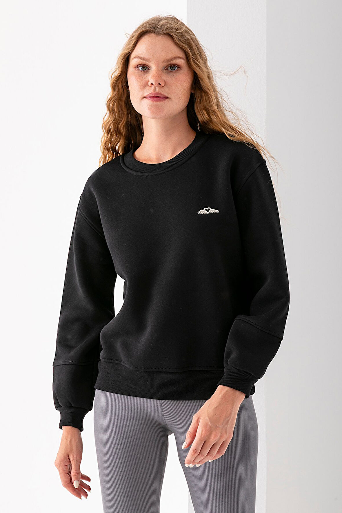 Kadın Bisiklet Yaka Miu Miu Aksesuarlı 3İp Sweatshirt Siyah - 2627