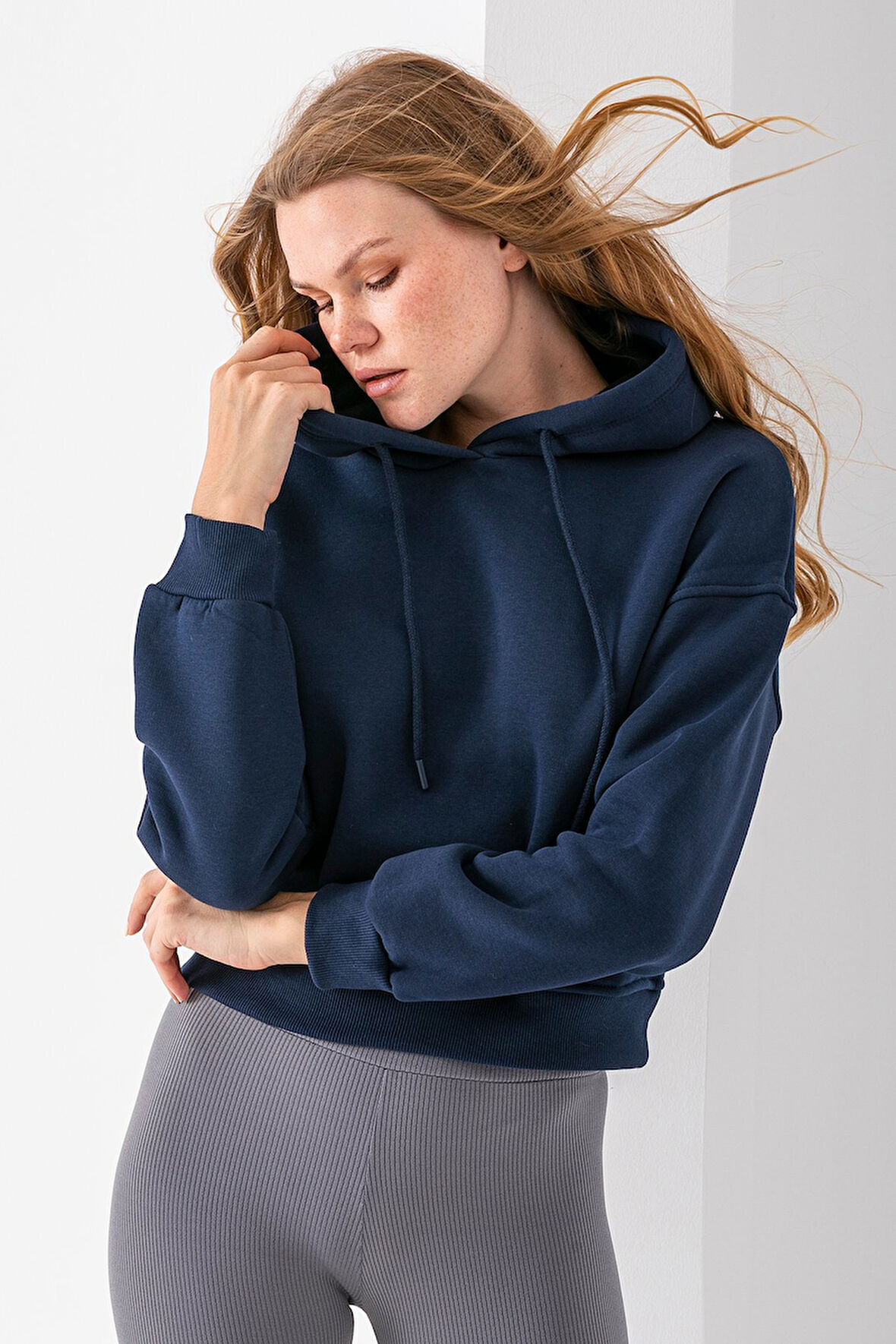 Kadın Kapüşonlu 3İp Şardonlu Crop Sweatshirt Lacivert - 2612