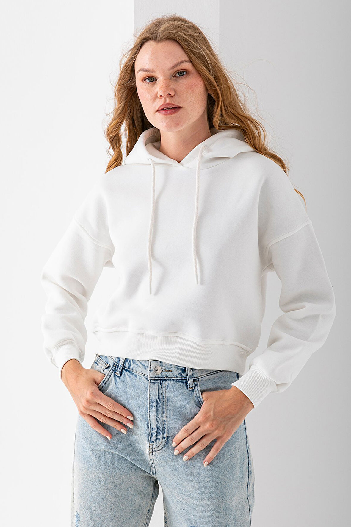 Kadın Kapüşonlu 3İp Şardonlu Crop Sweatshirt Beyaz - 2612
