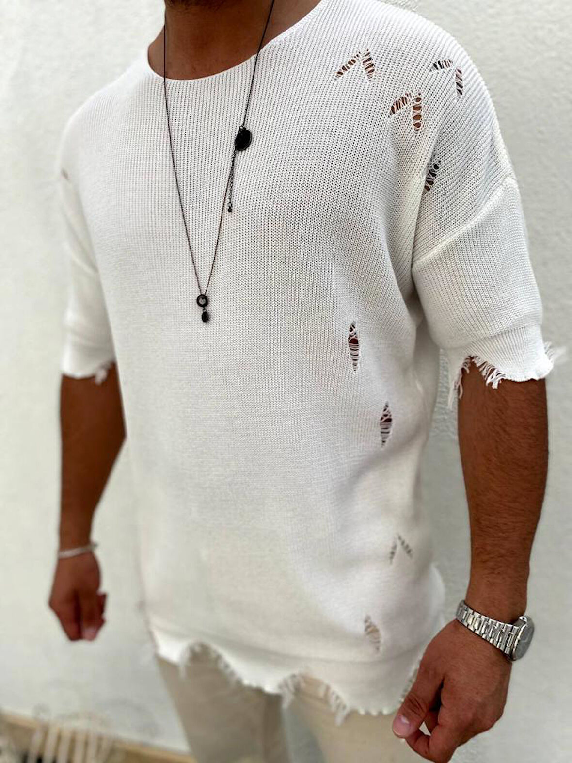 Yırtık Detaylı Tişört Lazer Kesim Tshirt