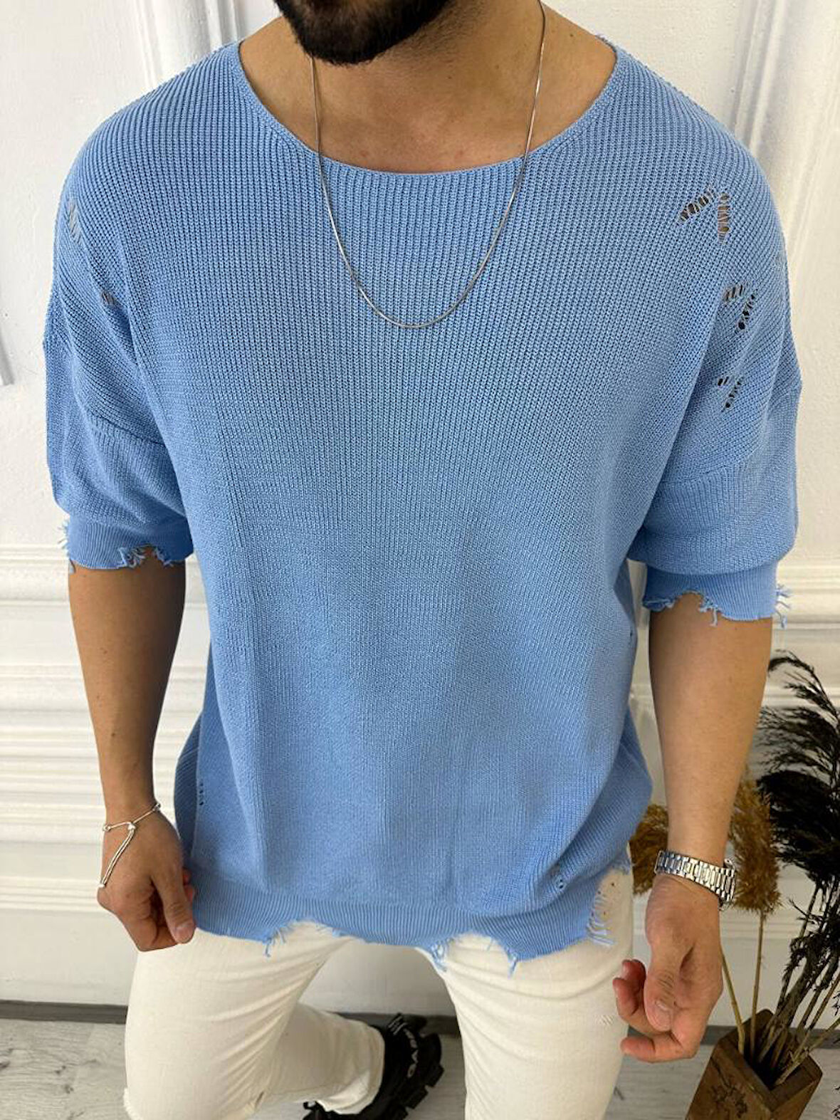 Yırtık Detaylı Tişört Lazer Kesim Tshirt