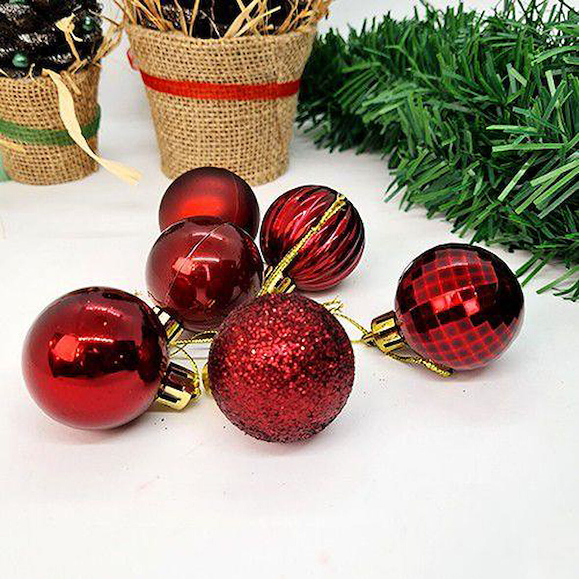 Koyu Kırmızı Yılbaşı Ağaç Top Süsü - Mat, Parlak, Simli, Aynalı, Çizgili, Sedefli - 6'lı Set, 4 cm