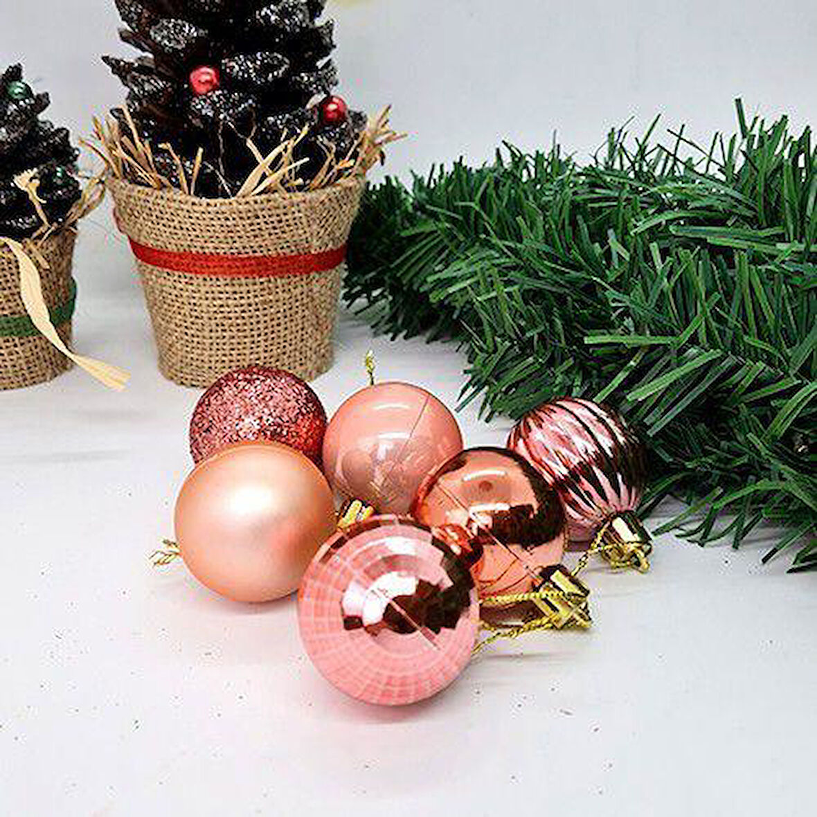Rose Gold Yılbaşı Ağaç Top Süsü - Mat, Parlak, Simli, Aynalı, Çizgili, Sedefli - 6'lı Set, 4 cm