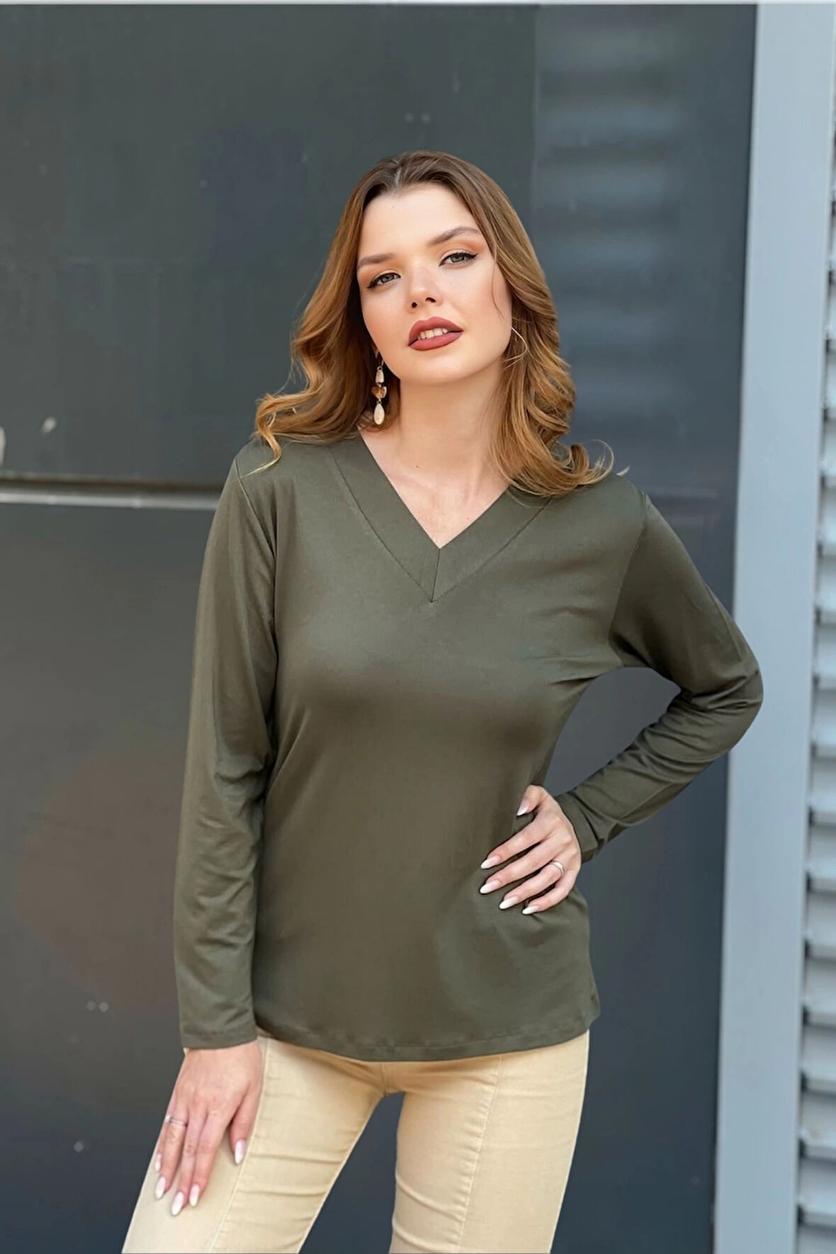 V Yaka Yanı Yırtmaçlı Bluz