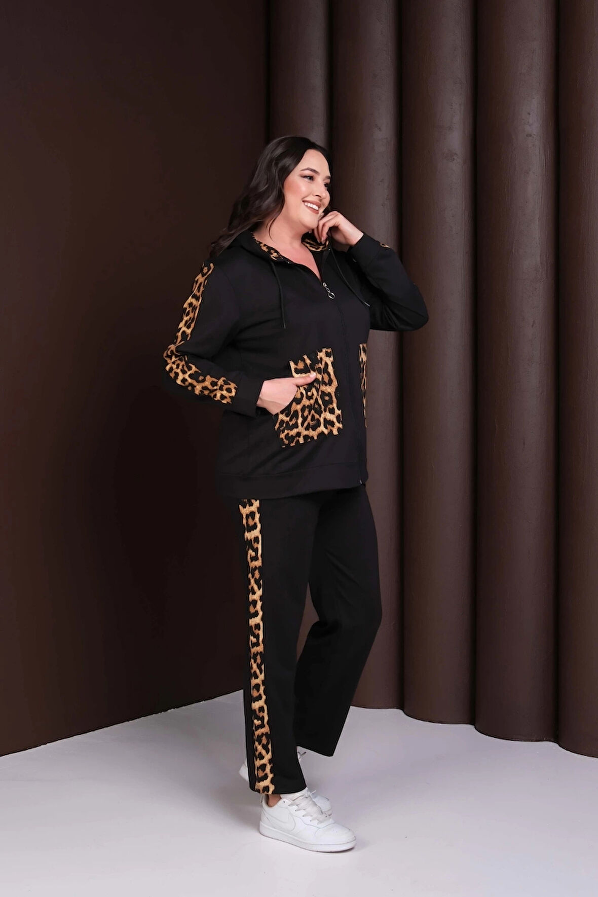 Kapüşonlu Leopar Desenli Alt-Üst Takım