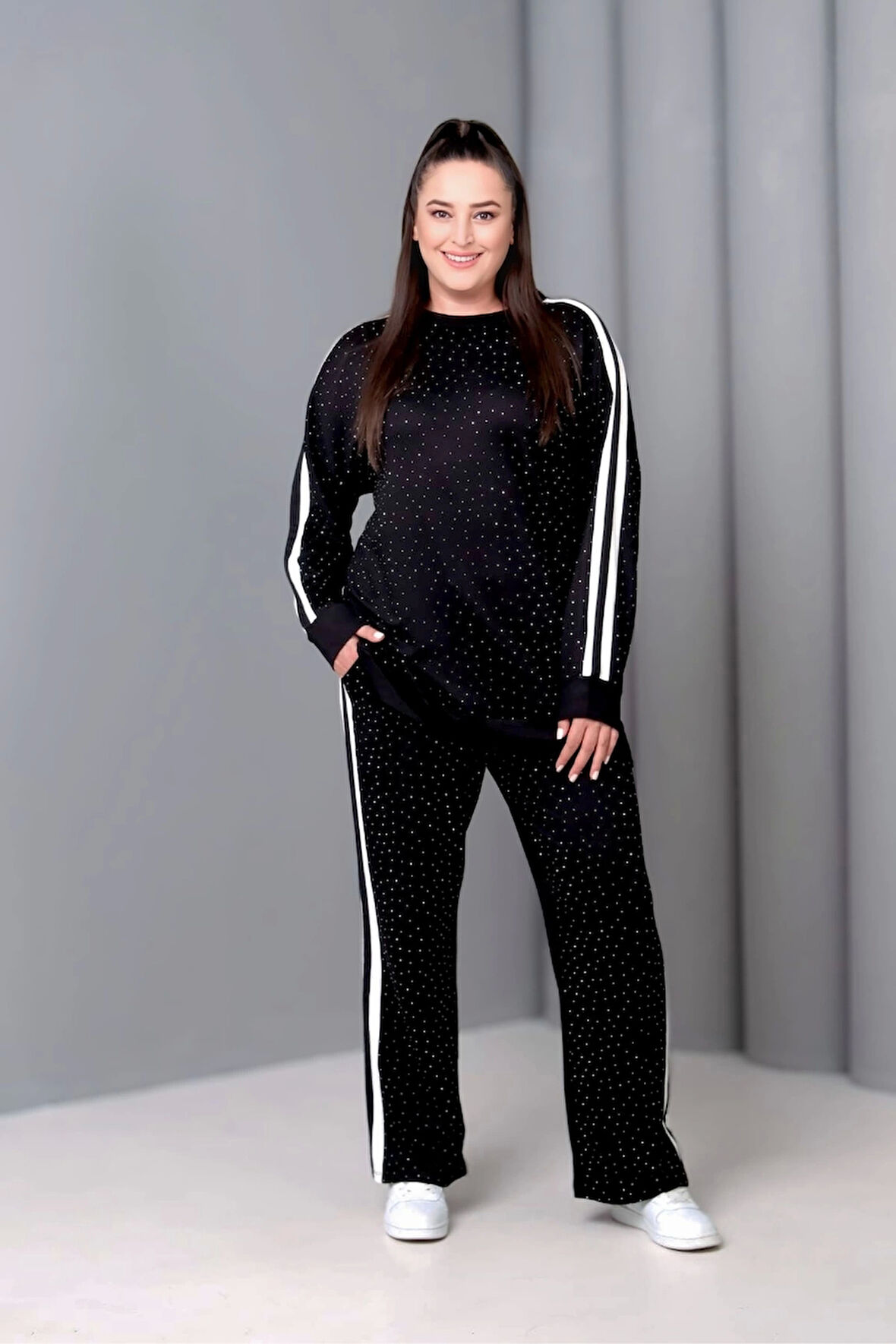 Önü Taş Baskılı Yanı Şeritli Takım