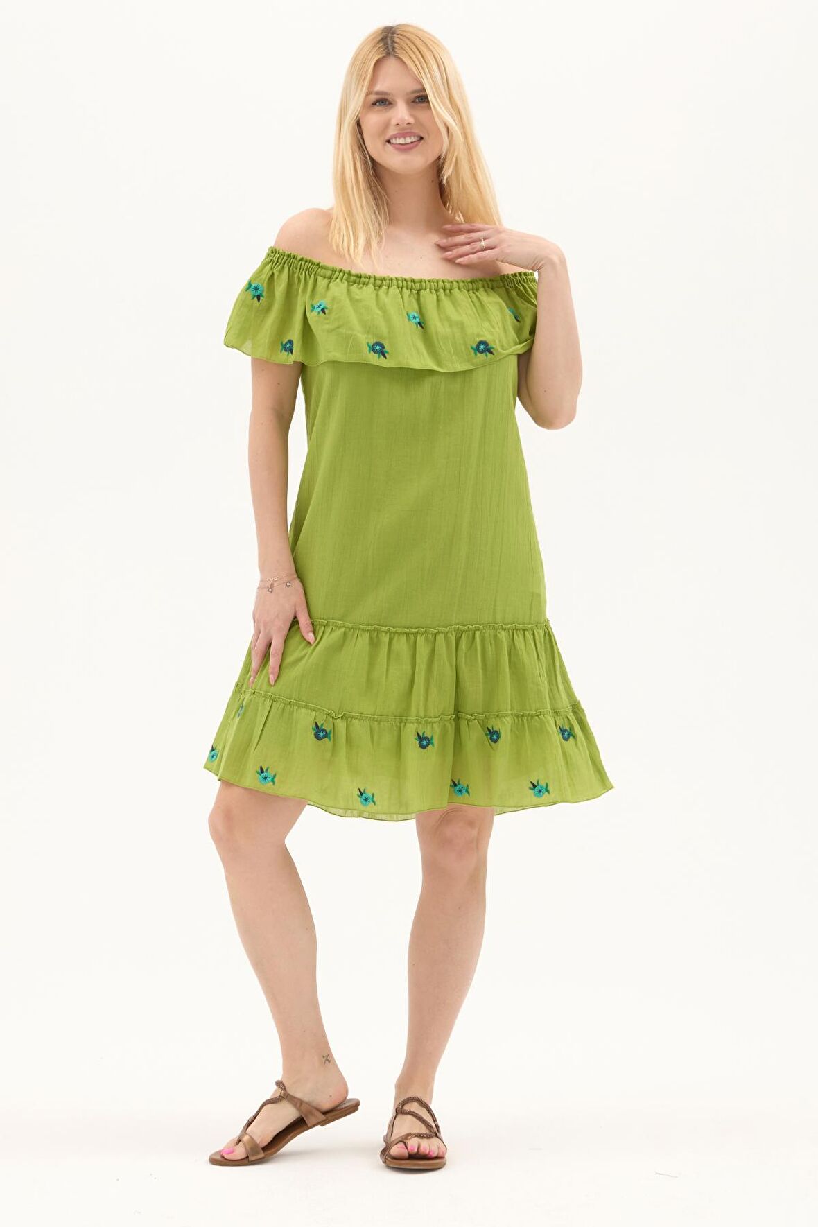 Fıstık Yeşili Kısa Kol Vual Nakışlı Kısa Yazlık Elbise