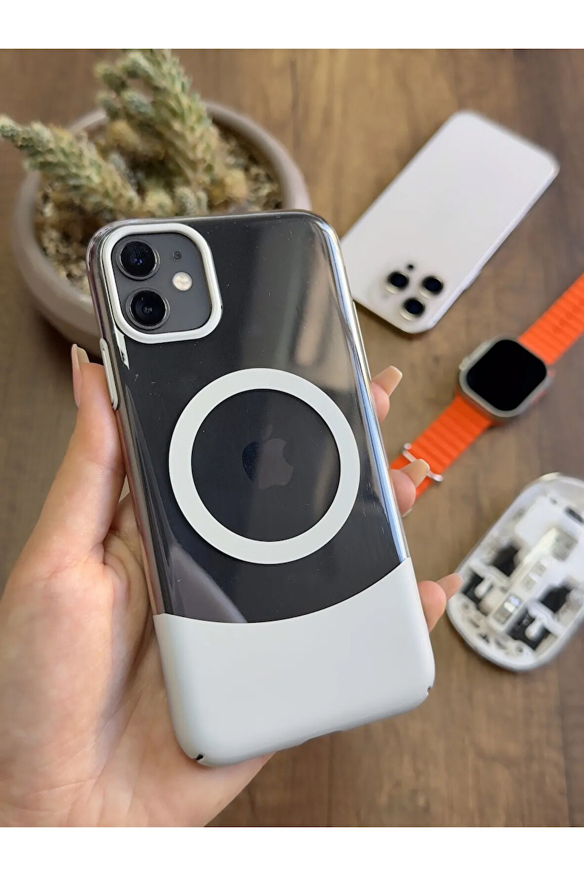 iPhone 11 Magsafe Uyumlu Mika Sararmaz Kılıf SooCase720