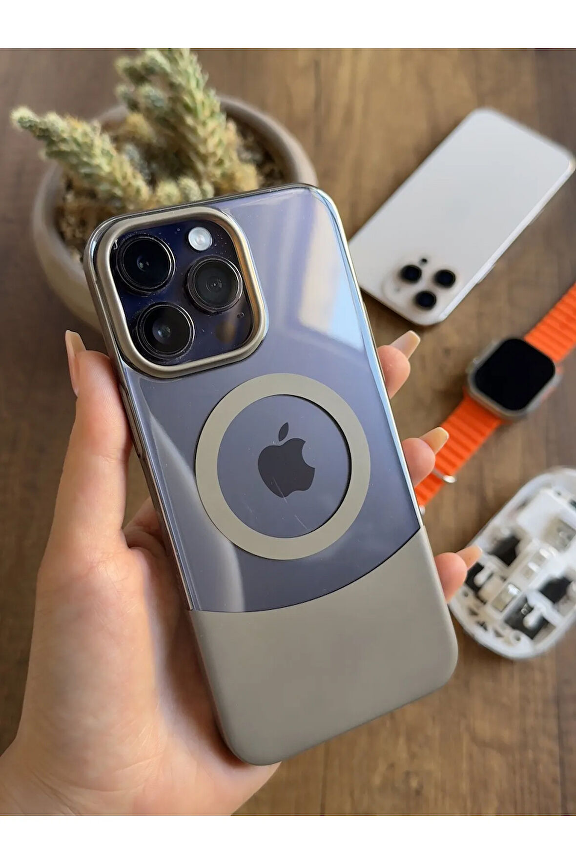 iPhone 14 Pro Max Magsafe Uyumlu Mika Sararmaz Kılıf SooCase720