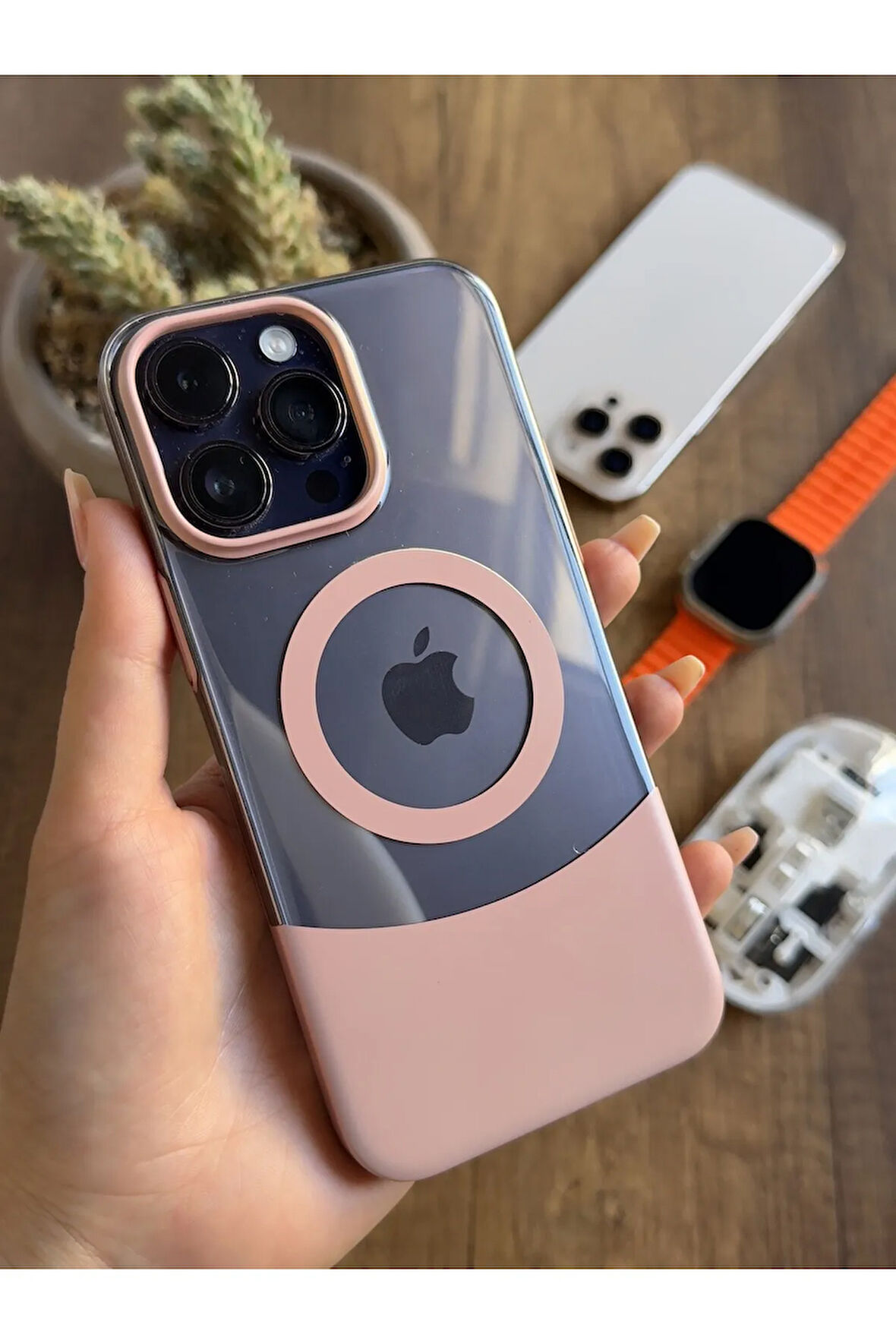 iPhone 14 Pro Max Magsafe Uyumlu Mika Sararmaz Kılıf SooCase720