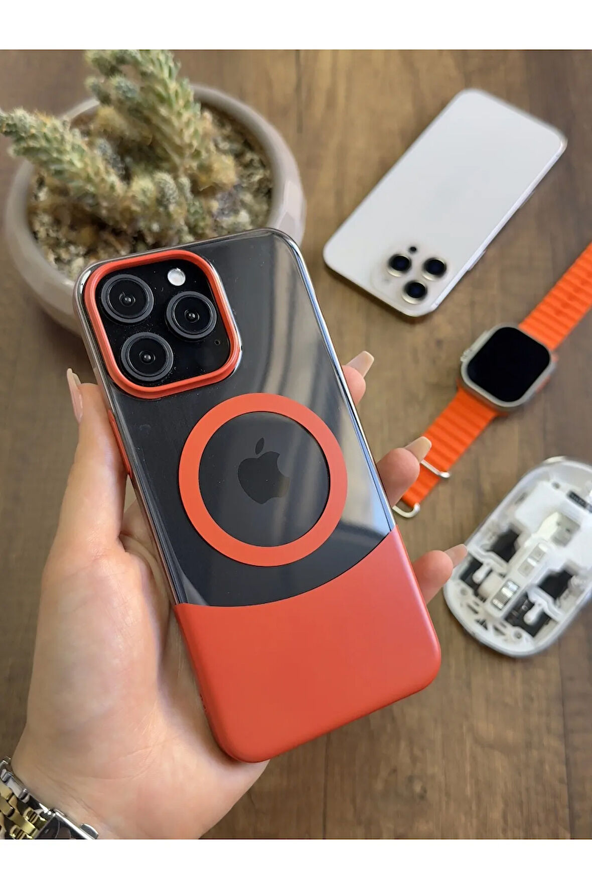 iPhone 15 Pro Max Magsafe Uyumlu Mika Sararmaz Kılıf SooCase720