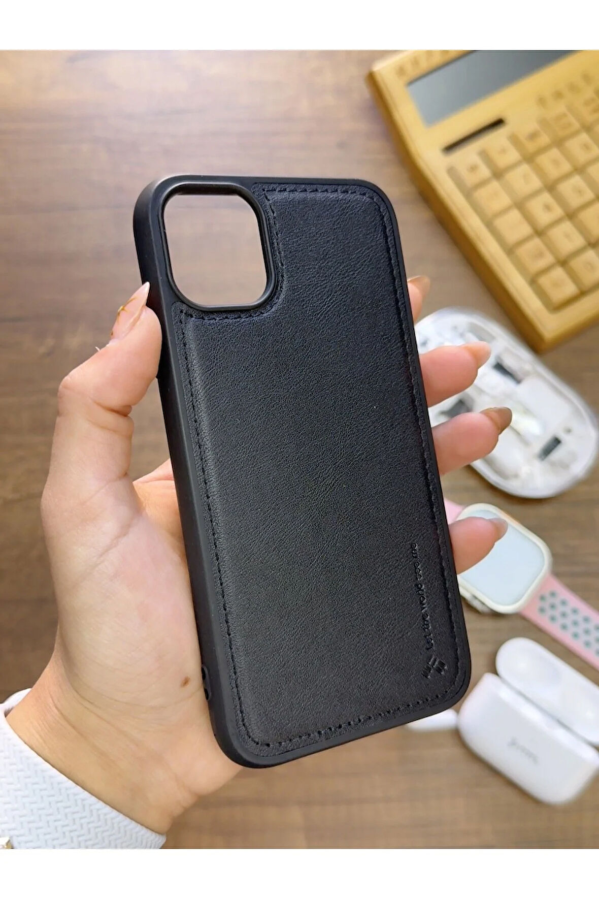 İPhone 12/12 Pro Uyumlu Premium Deri Dokulu Darbelere Karşı Dayanıklı Nazal Silikon Kılıf