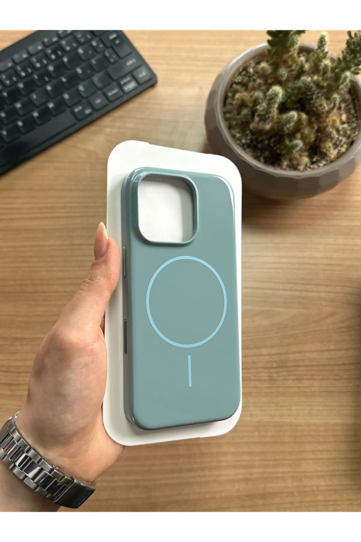 iPhone 16 Pro Animasyonlu Stylus Silikon Kılıf
