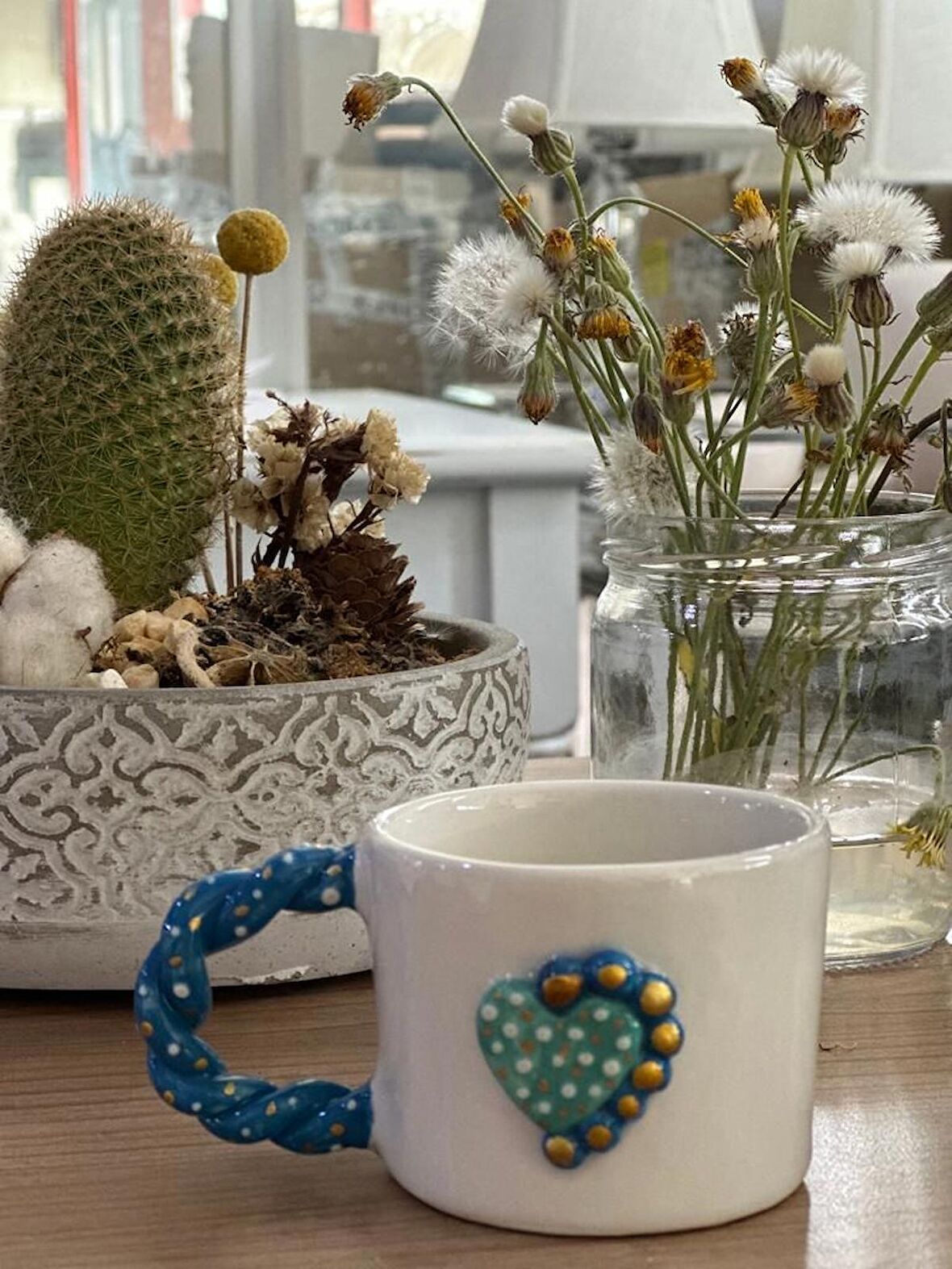 Burgu Kulp Gold Detay Altın Noktalı Kalpli Mug Kupa Fincan