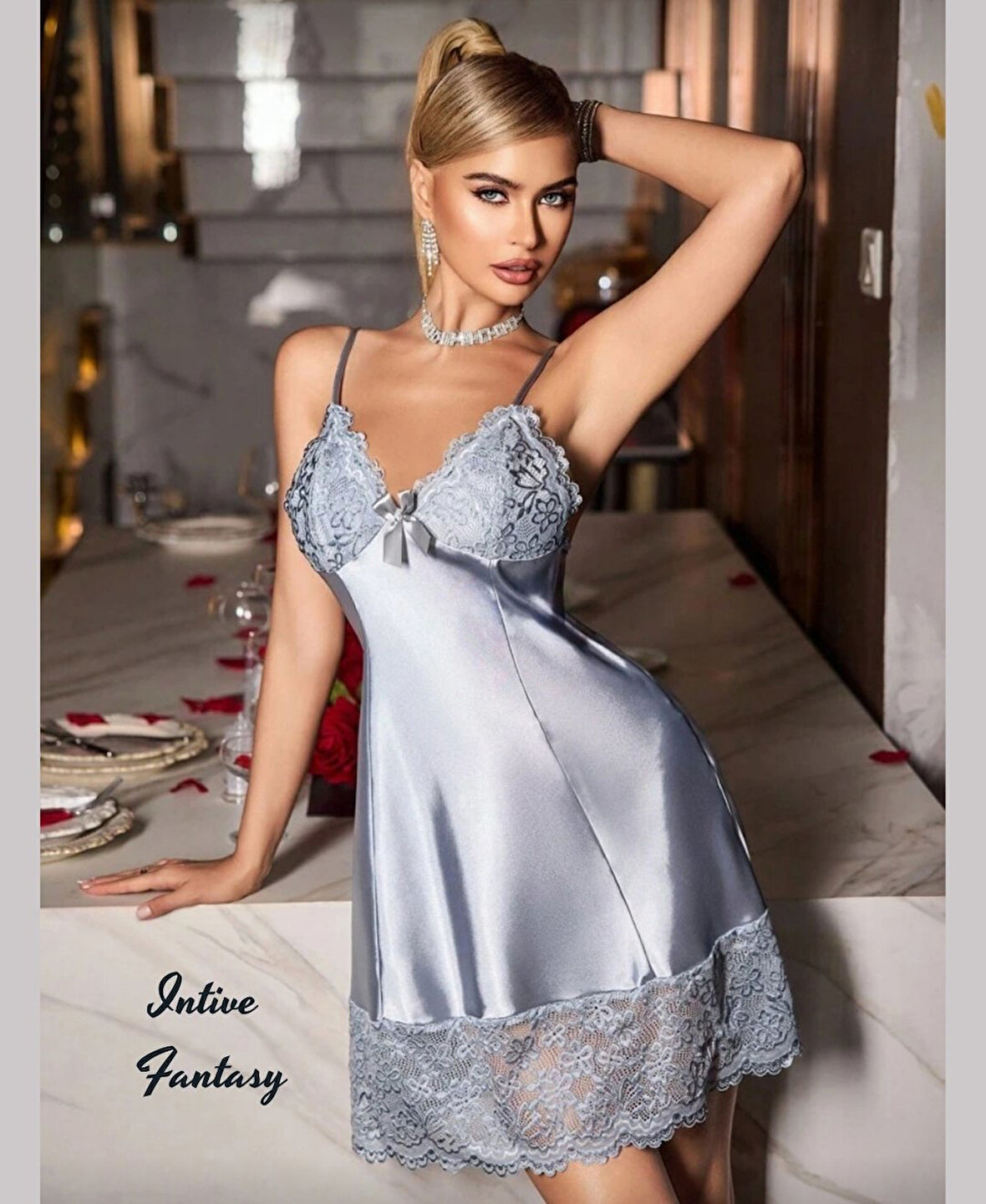 Intive Fantasy Gri Göğsü ve Paçası Dantelli İnce Asklı Feminen Gecelik