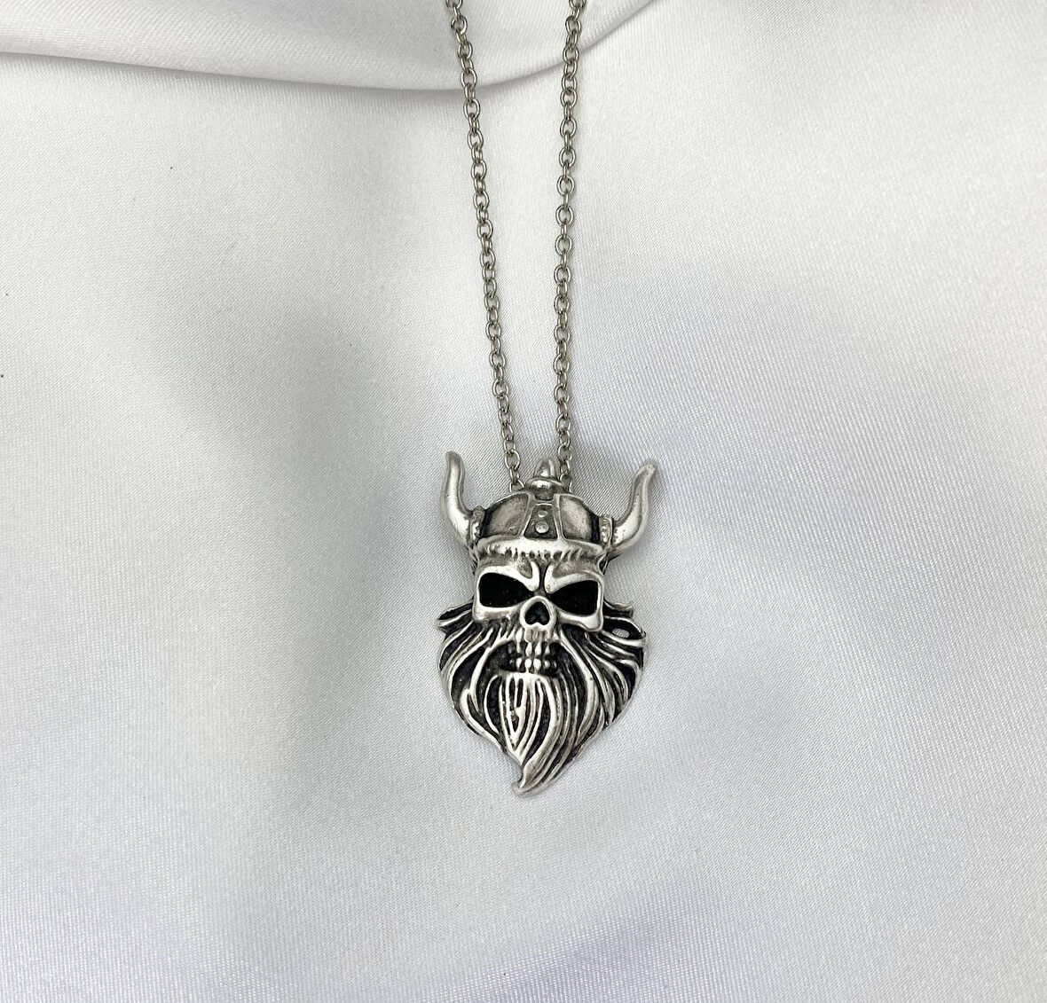 Gümüş Renk Savaşçı Viking Kurukafa Kolye