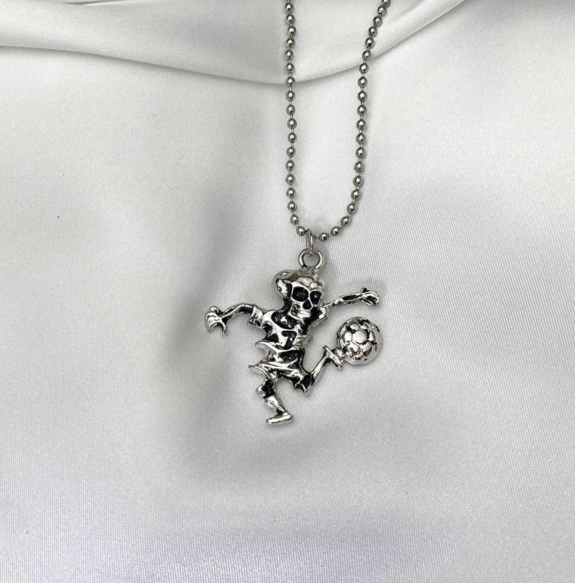İskelet Futbolcu Gümüş Renk Kolye