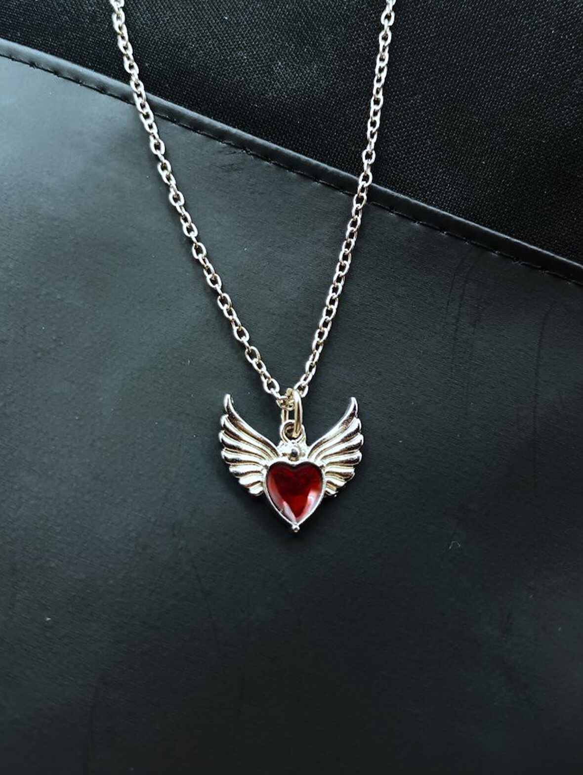 Gotik Melek Kadanı Kalp Detay Taşlı Kadın Kolye Gümüş Kaplama