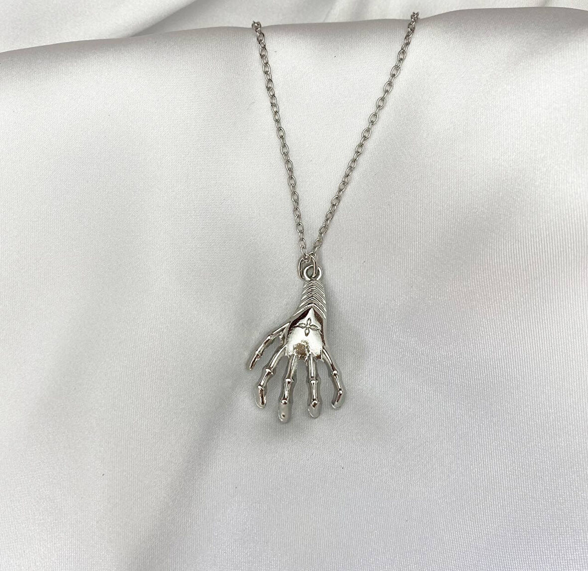 İskelet El Gotik Kolye