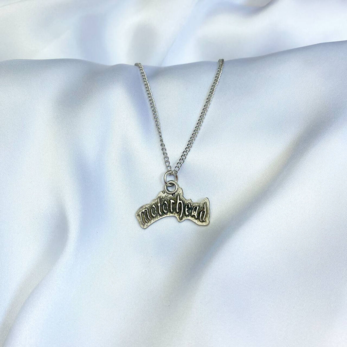 Motorhead Yazılı Kolye