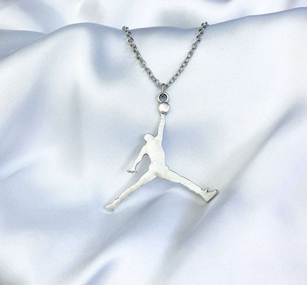 Micheal Jordan Erkek Smaç Basketbolcu Kolye