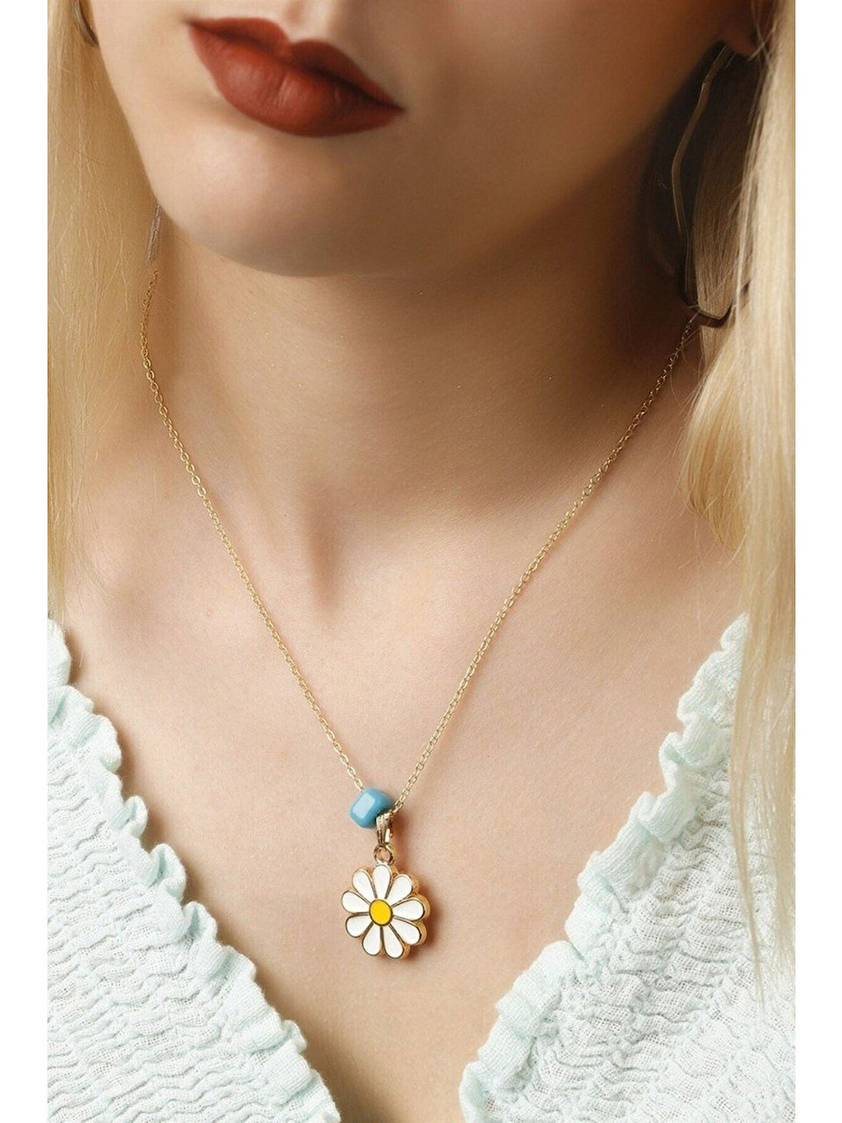 Papatya Figürlü Mavi Boncuk Detaylı Gold Altın Kaplama Kolye