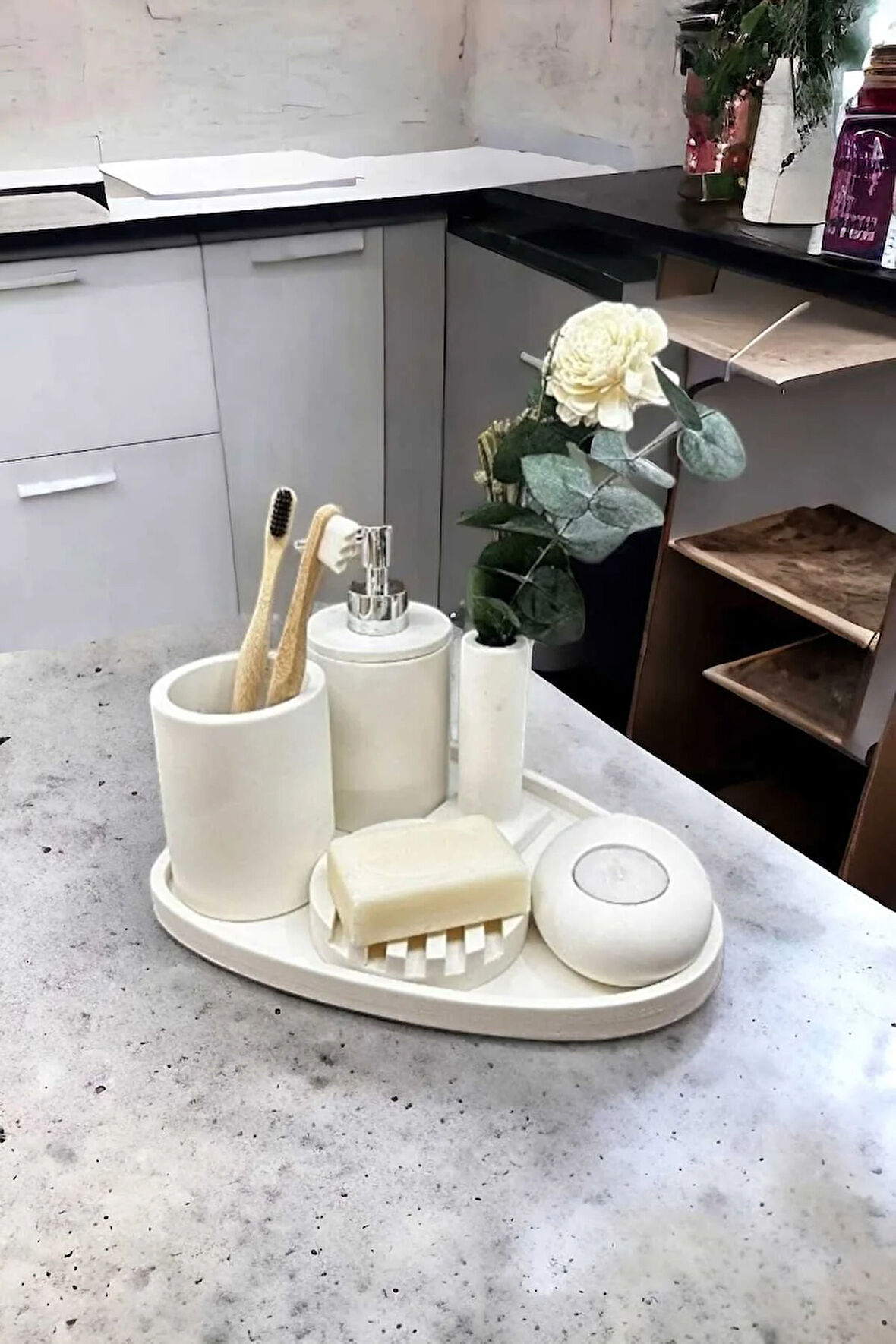 6'lı Kırık Beyaz Beton Banyo Seti Sıvı Sabunluk Diş Fırçalığı ,Tepsili,Mumluklu Aksesuar Takımı
