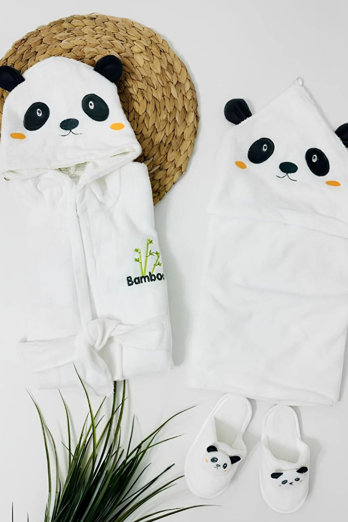 Panda Desenli Bebek Bornoz Seti