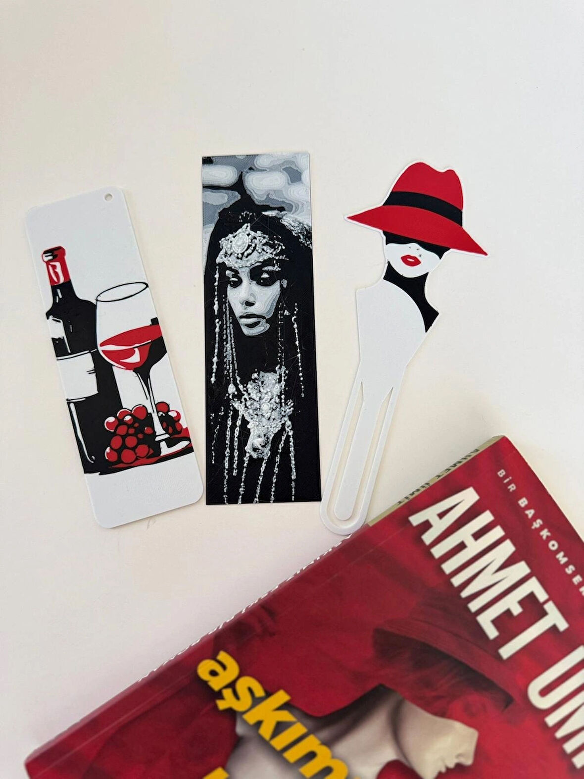 Kadın Temalı 3’lü Kitap Ayracı Seti – Sanatsal, Zarif ve Özel Tasarım