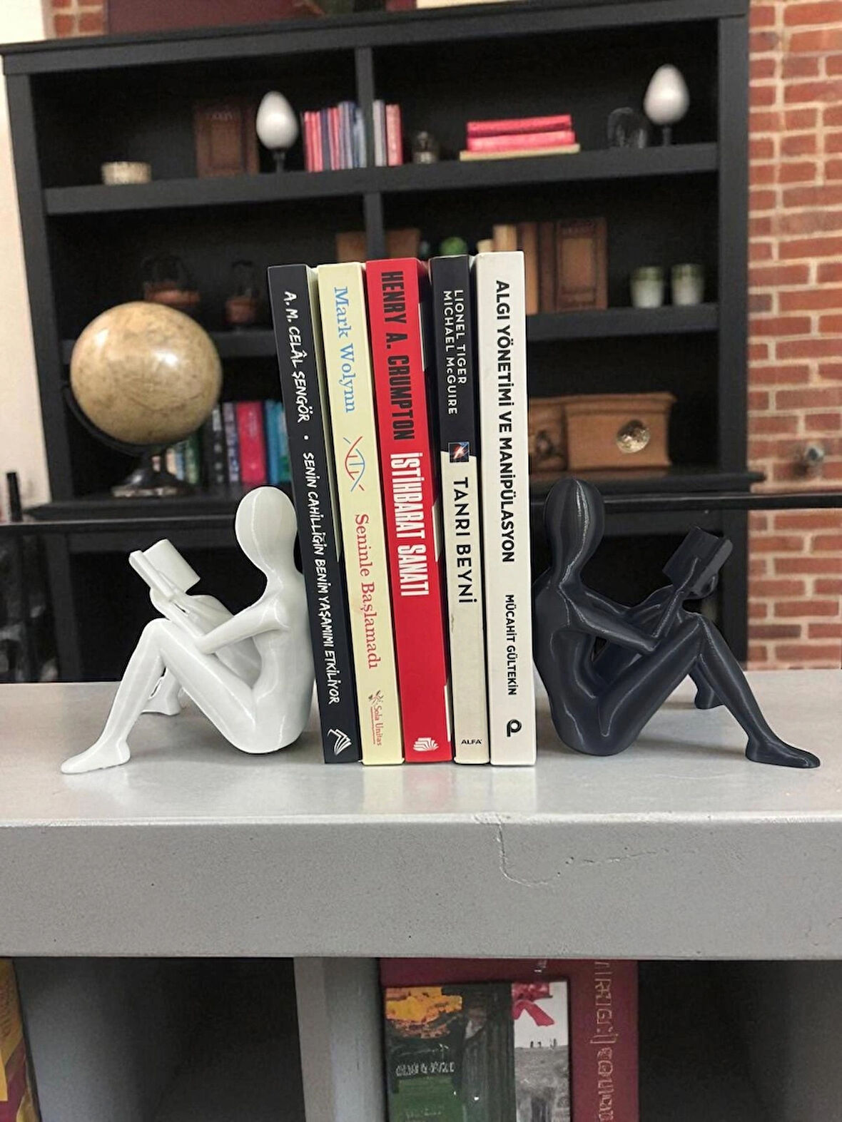 Kitap Okuyan Adamlar Kitap Tutucu- Kitap Okuyan Figürlü İkili Obje Dekoratif İkili Heykel-Kitap 