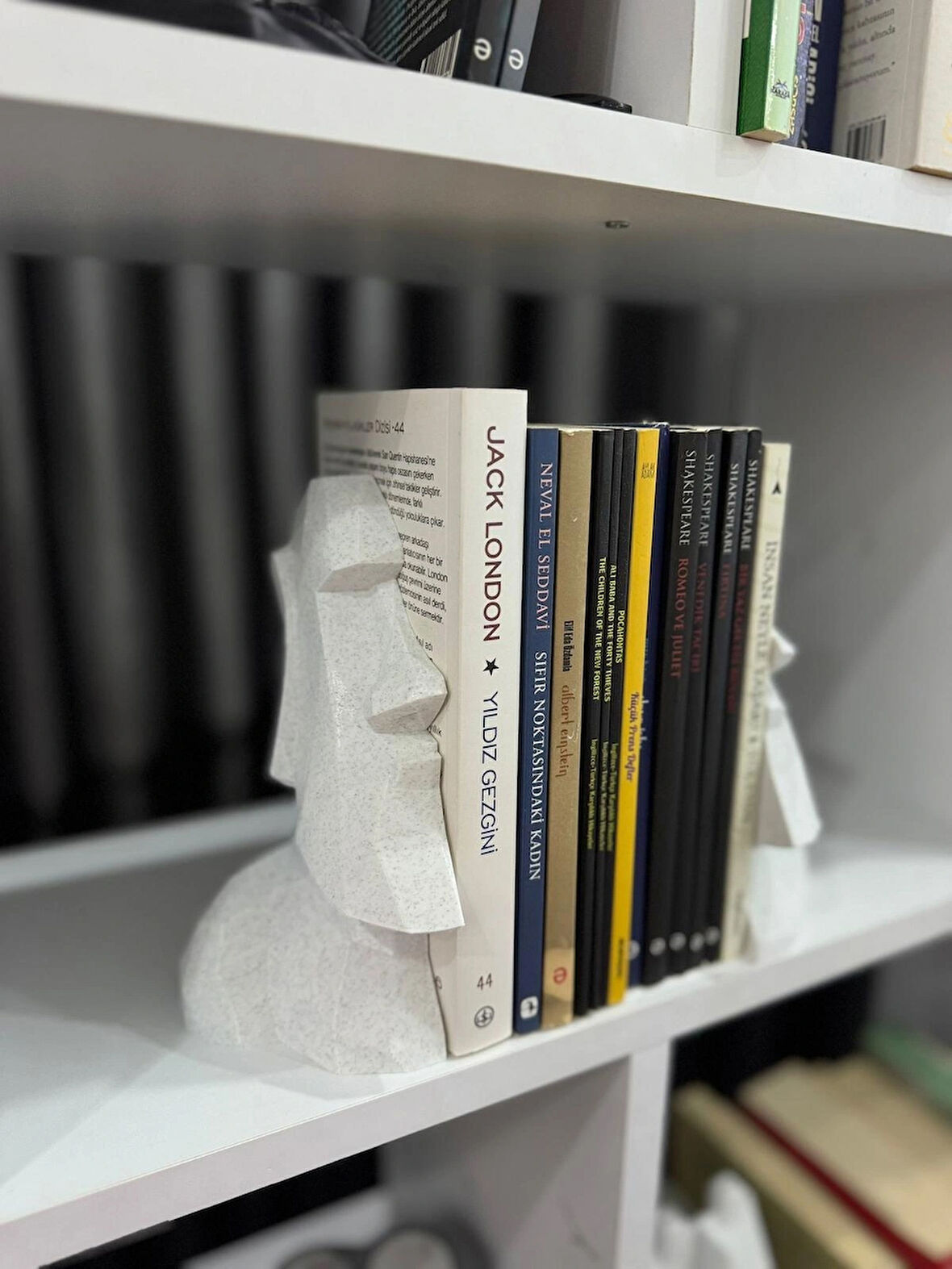  Moai Heykel Kitap Tutucu Dekoratif Kitaplık Aksesuarı Modern Kitaplık Desteği