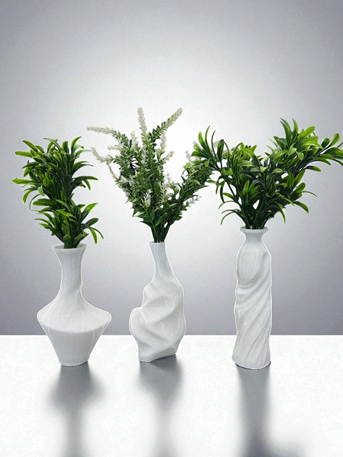 3’lü Modern Beyaz Dekoratif Vazo Seti – Minimalist Şık Masa ve Salon Aksesuarı