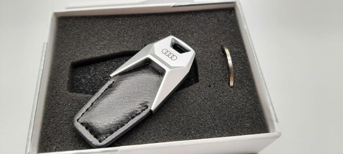 Audi Dört Halkalı Deri Anahtarlık 