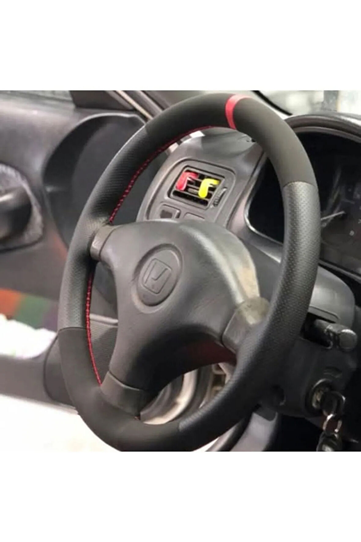 DİKİŞLİ DİREKSİYON KILIFI NUBUK NOKTALI DERİ KIRMIZI YÜZÜK KIRMIZI DİKİŞLİ HONDA CİVİC İÇİN
