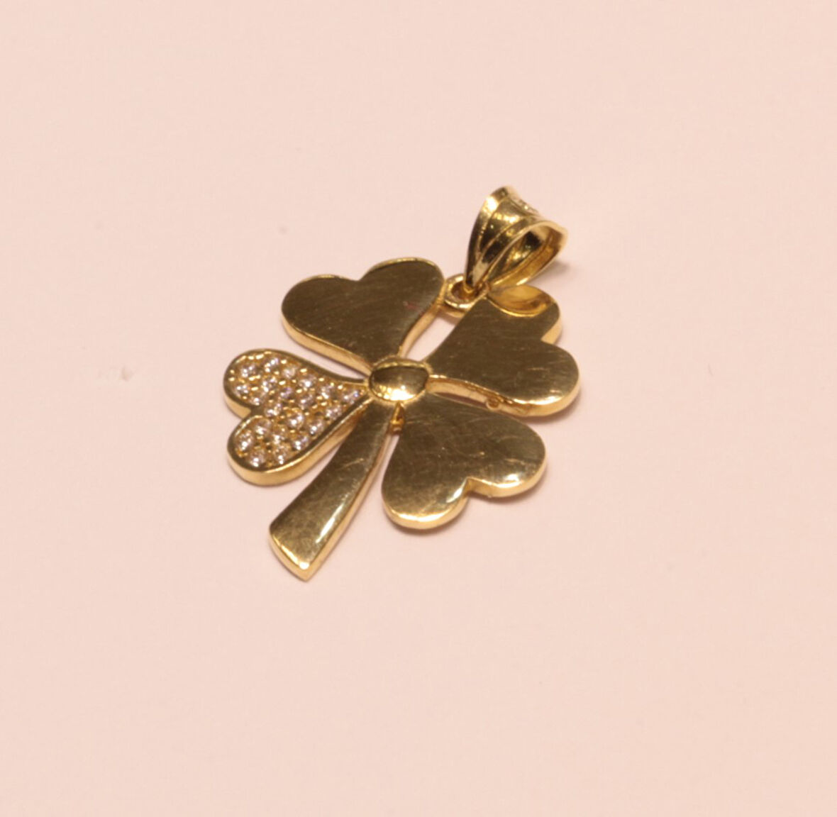 14 Ayar Kadın Altın Yonca Kolye Ucu