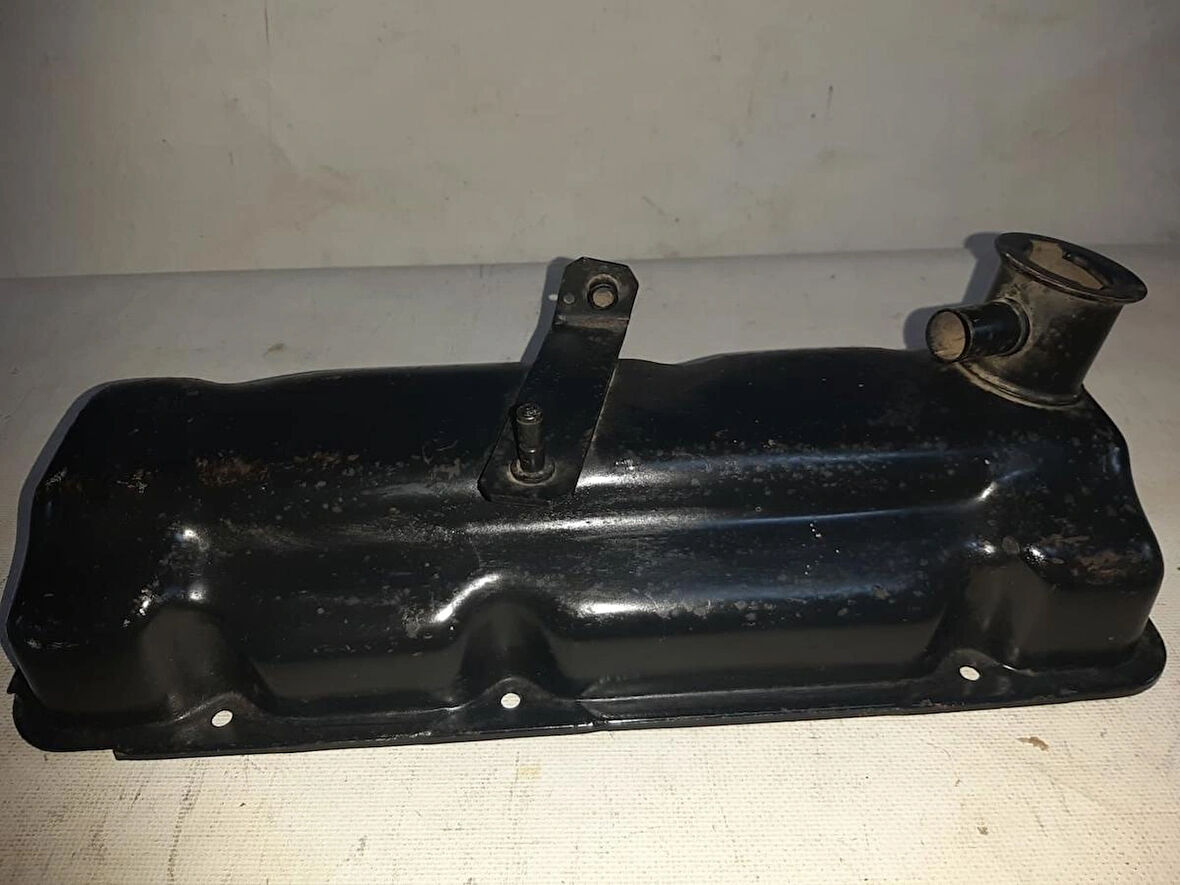 Murat 124 OPAR Külbütör Subap Kapağı Motor üst Kapağı ( kontrol etmedin spariş vermeyin üst bağlantı yeri farklı çeşitleri vardır.