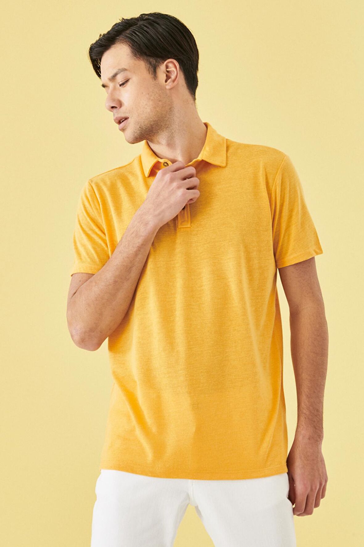 Erkek Koyu Sarı Slim Fit Dar Kesim Polo Yaka Düz Casual Tişört