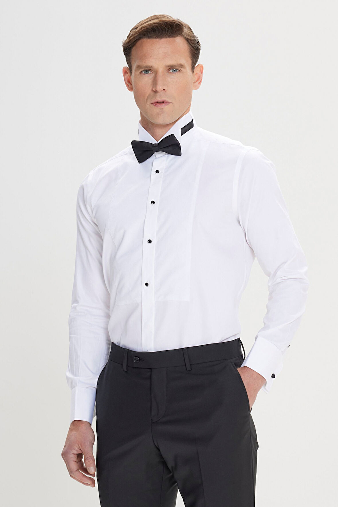 Slim Fit Dar Kesim Ata Yaka Kolay Kırışmayan %100 Pamuk Gömlek
