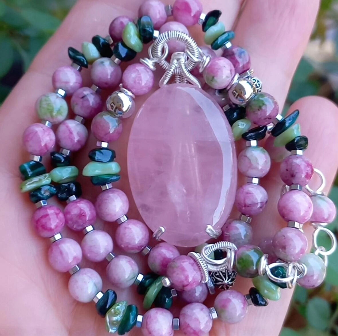 2890 Madagaskar pembe oval Kuvars Sedef Yeşim el yapımı kolye