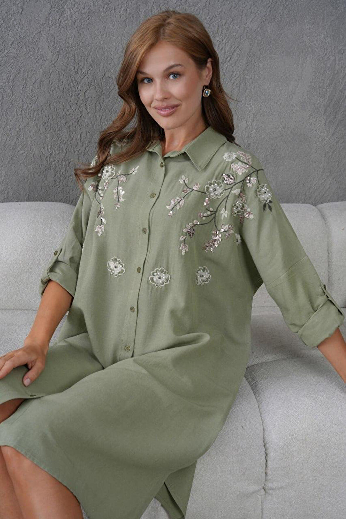 Kadın Uzun Nakış İşlemeli Keten Oversize Düğmeli Gömlek