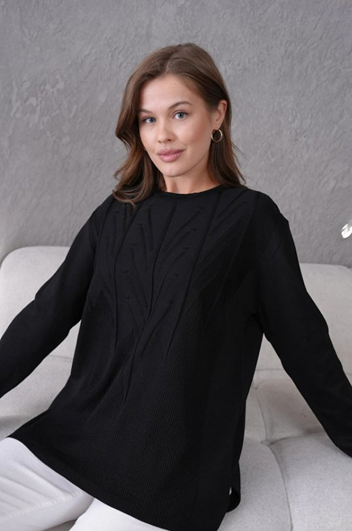 Kadın Minimal Çizgi Kabartmalı Triko Kazak