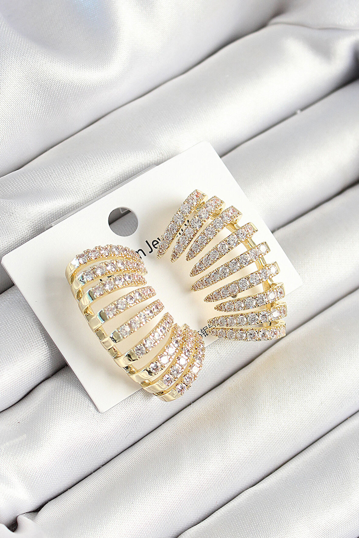 Pirinç Zirkon Taşlı Çoklu Görünümlü Model Gold Renk Kadın Küpe - TJ-BKP10632