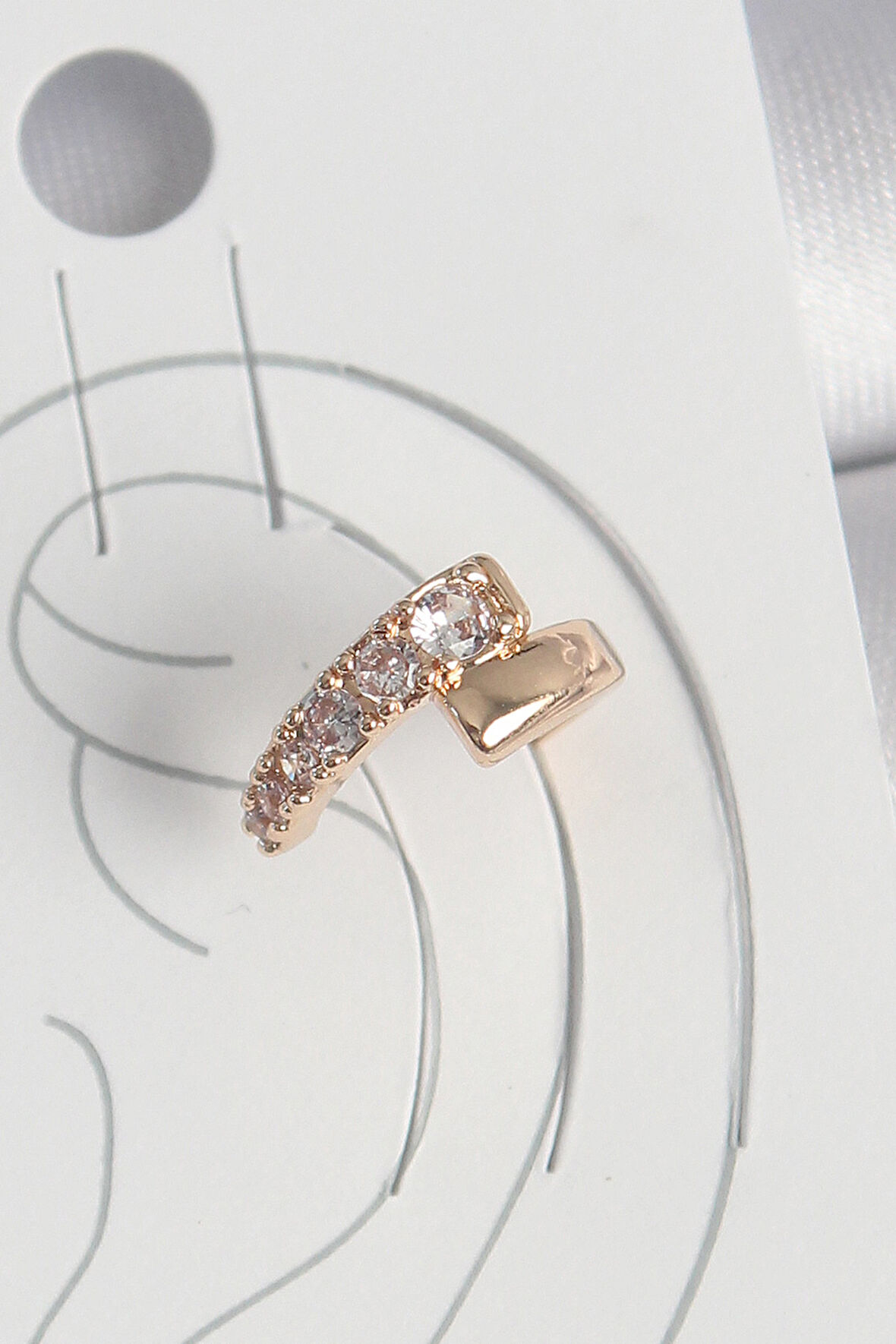 Pirinç Gold Renk Zirkon Taşlı Kadın Kıkırdak Küpe - TJ-BKP10574