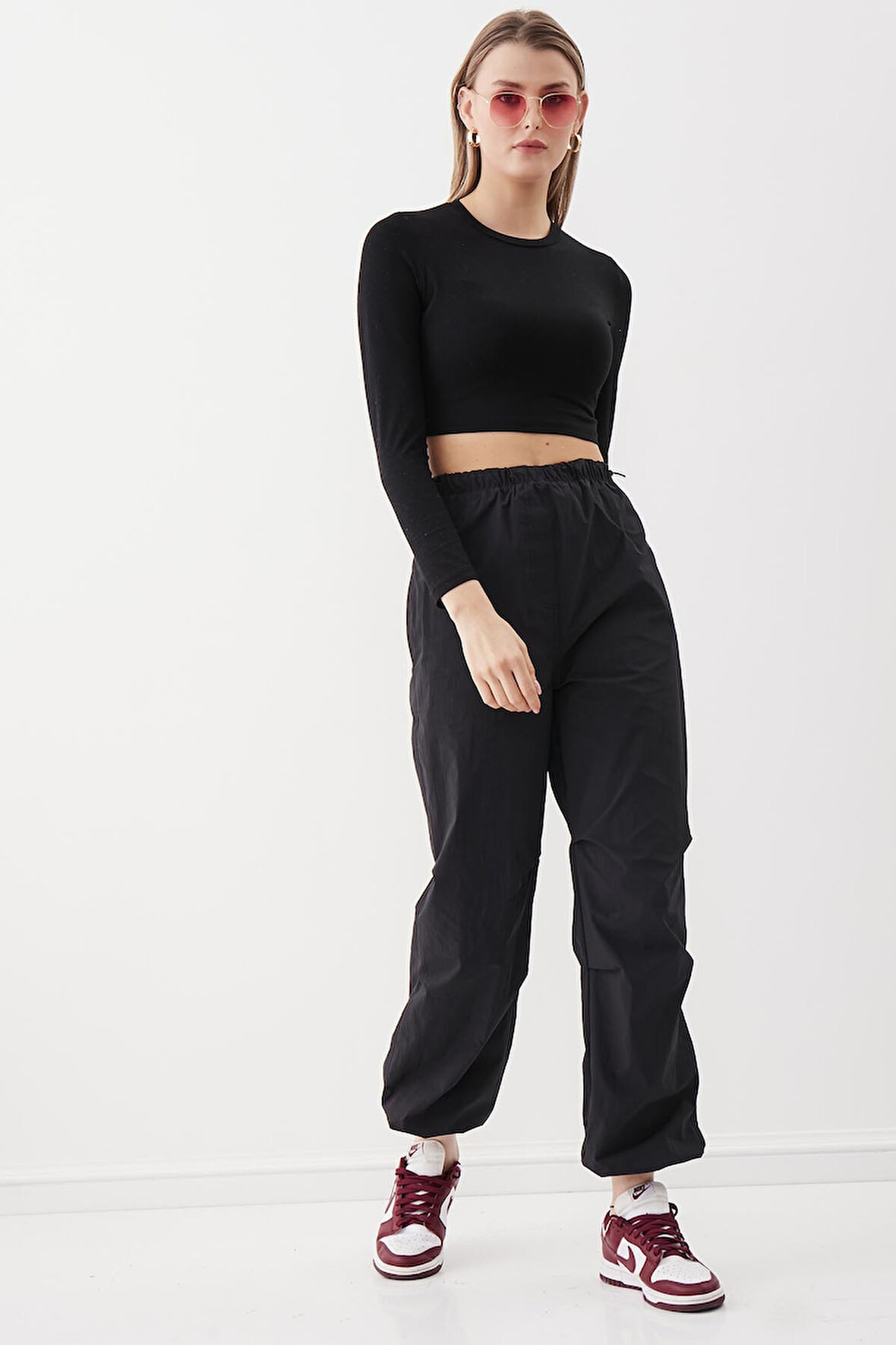 Lastik Detaylı Paraşüt Kumaş Pantolon