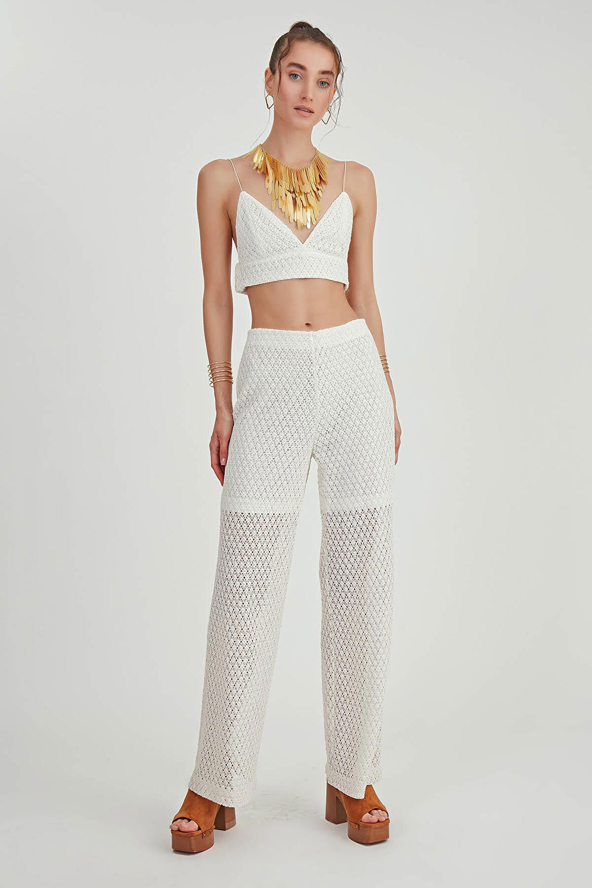 Yanı Fermuarlı Astarlı Dantel İşlemeli Pantolon