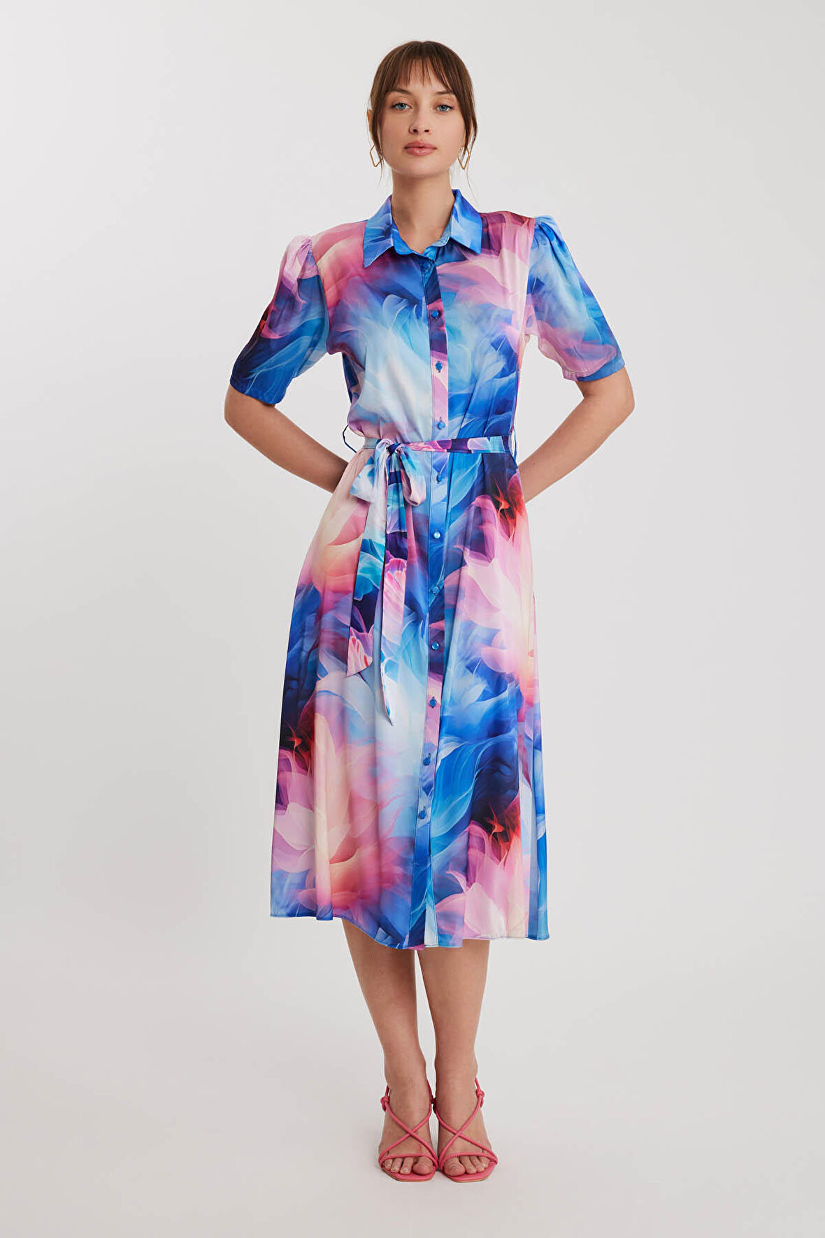 Desenli Düğmeli Beli Kuşaklı Elbise